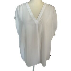 Banana Republic White V-Neck Blouse